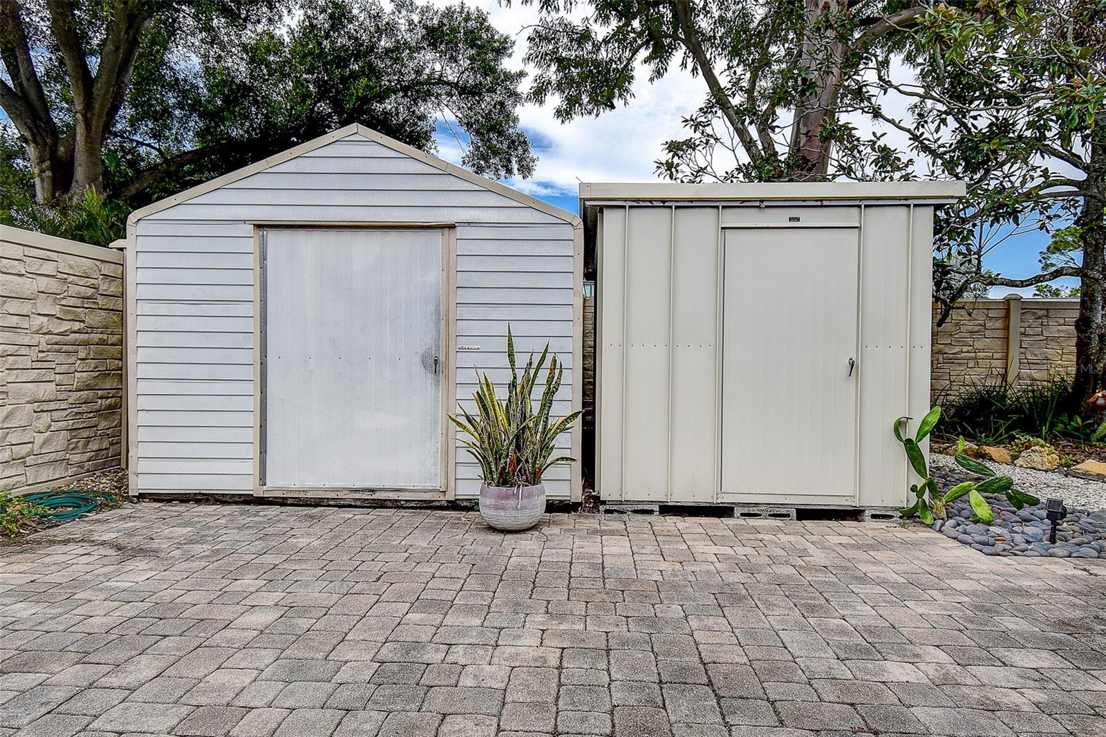 8255 82ND AVE, SEMINOLE, FL, 33777