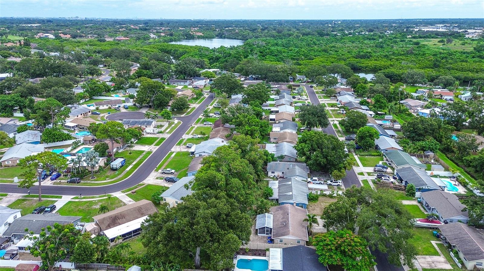 8255 82ND AVE, SEMINOLE, FL, 33777