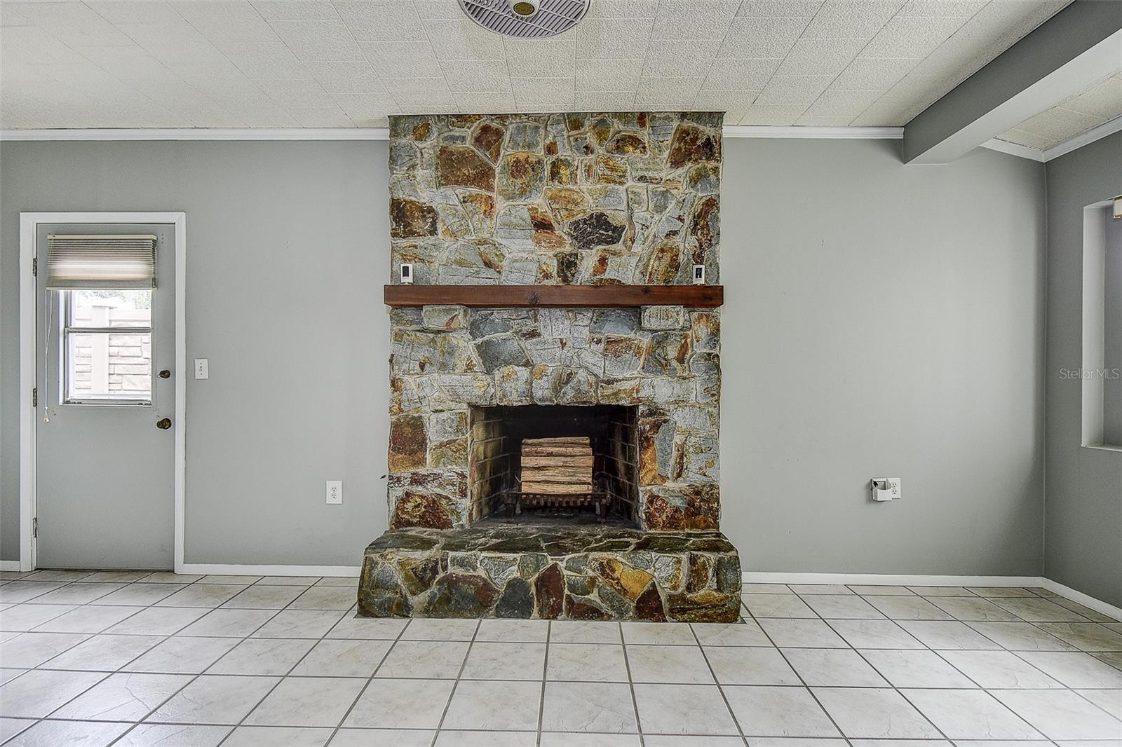 8255 82ND AVE, SEMINOLE, FL, 33777