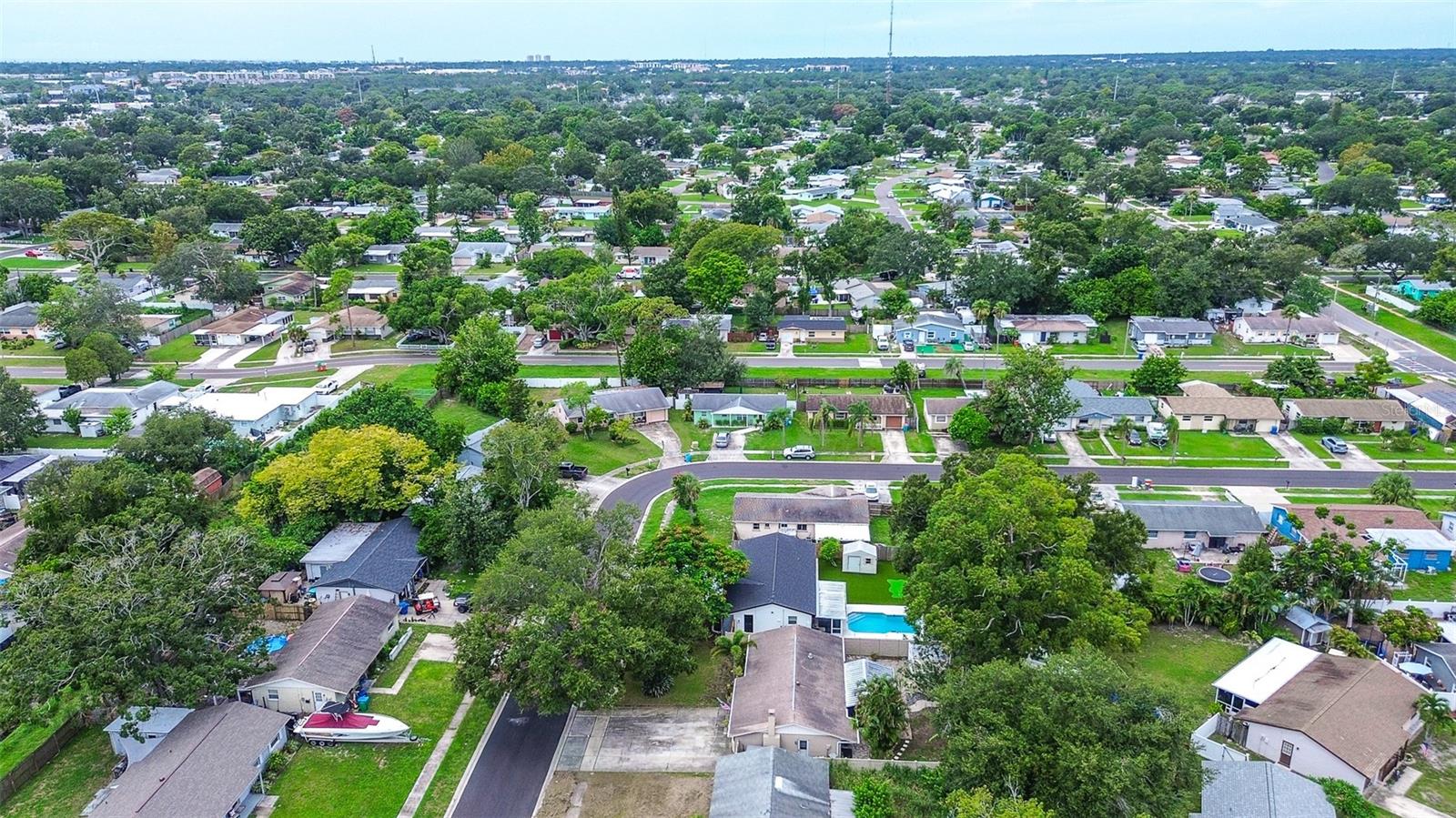 8255 82ND AVE, SEMINOLE, FL, 33777