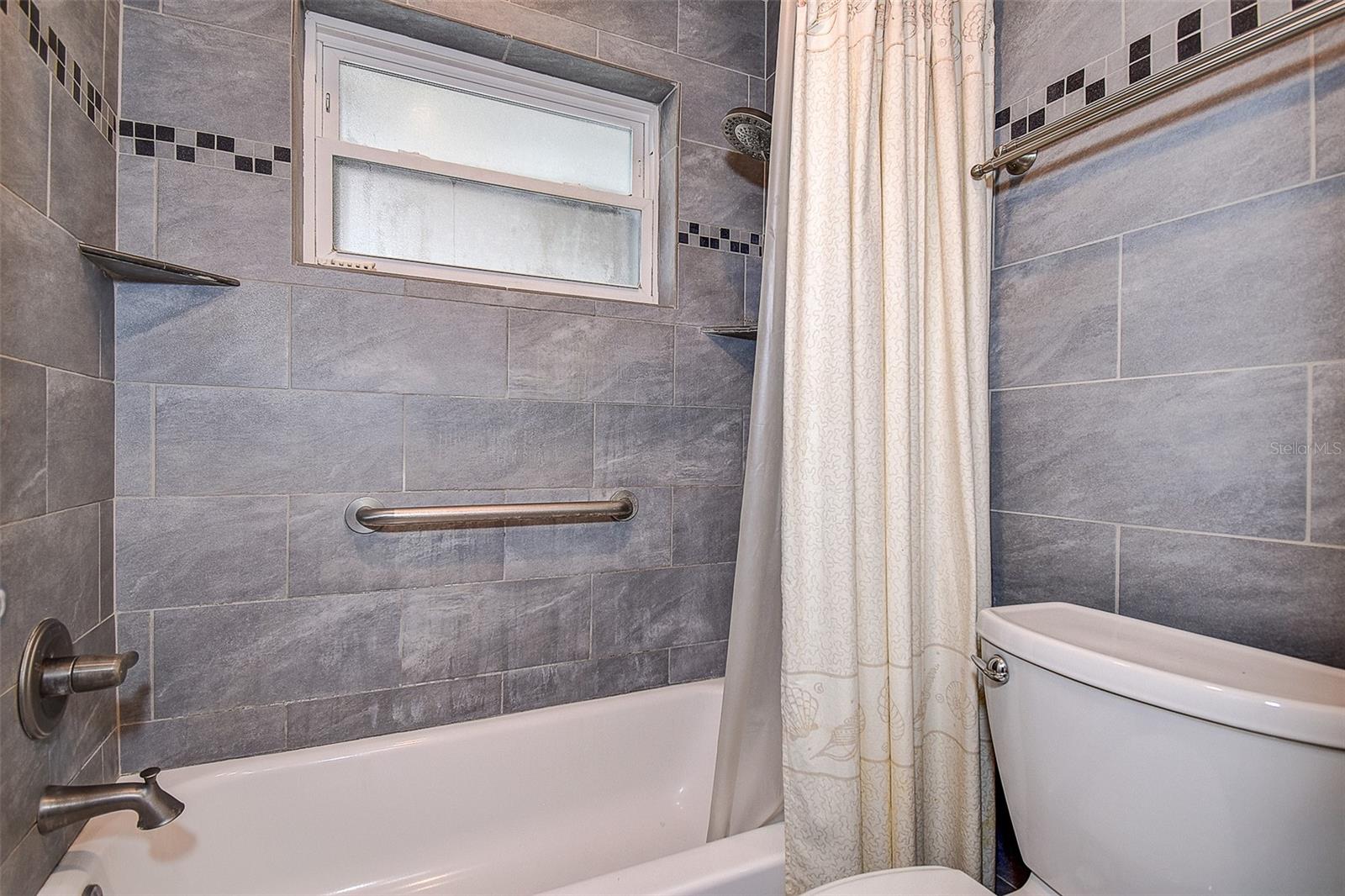 8255 82ND AVE, SEMINOLE, FL, 33777