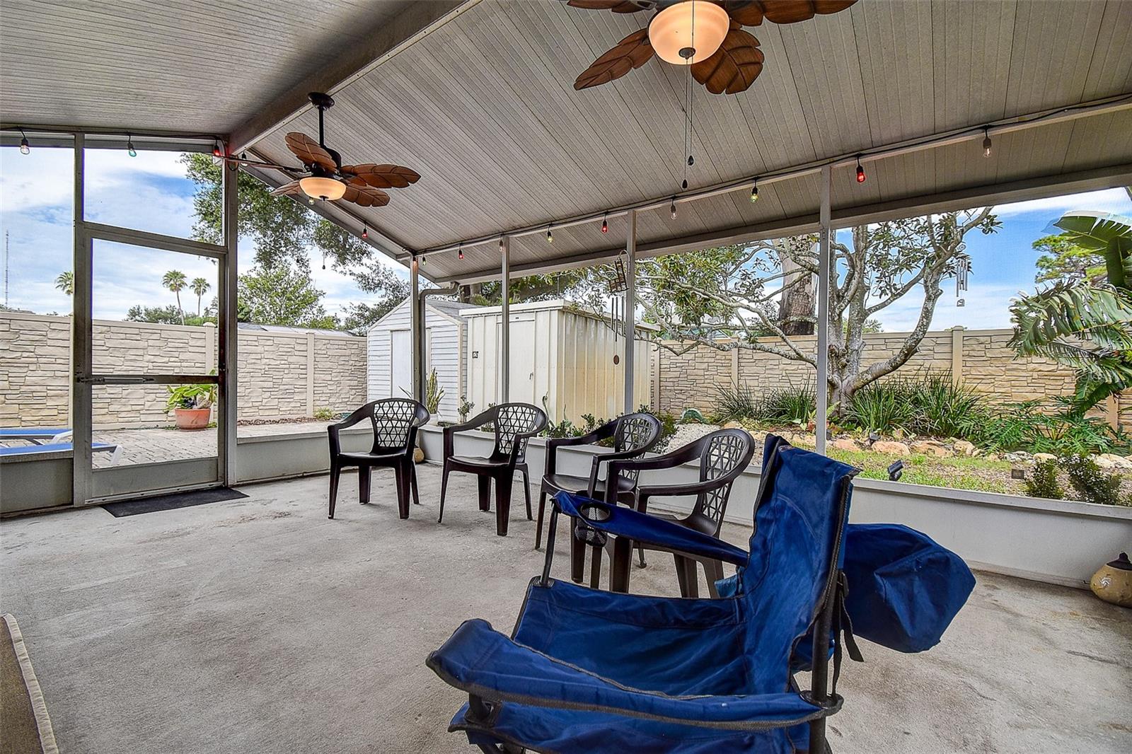 8255 82ND AVE, SEMINOLE, FL, 33777