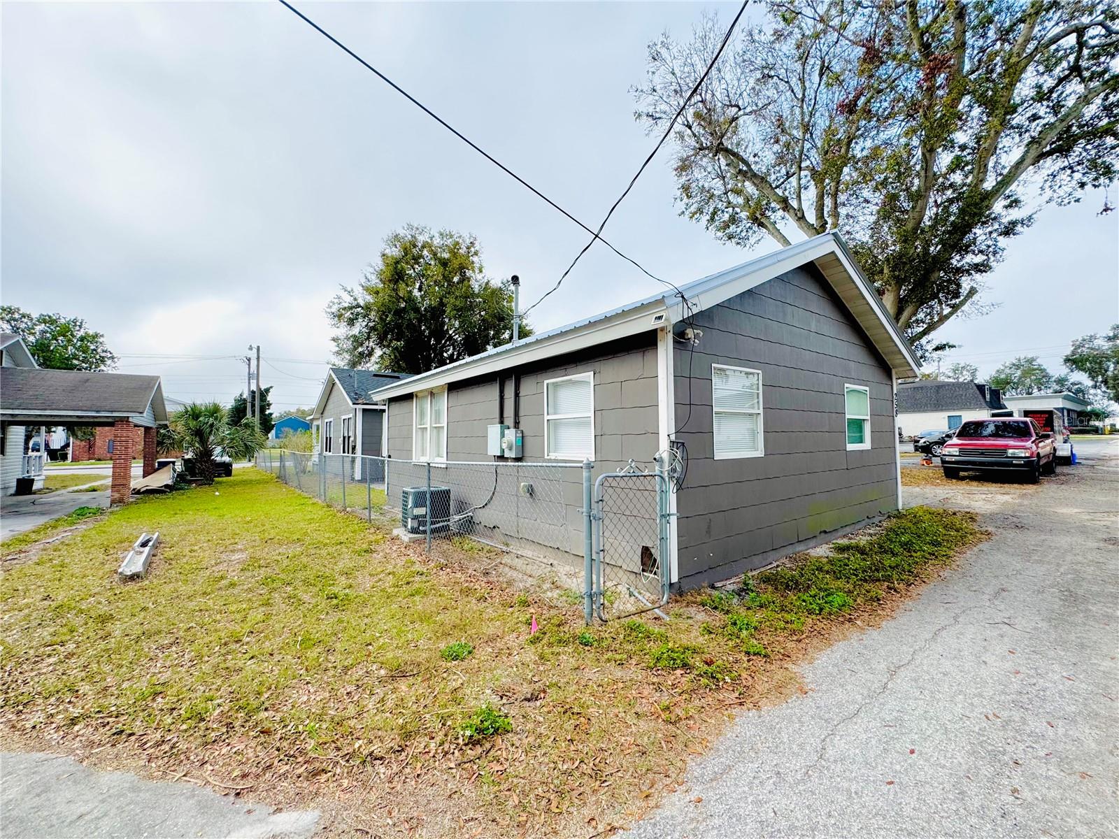 113 AVENUE C SE #B, WINTER HAVEN, FL, 33880