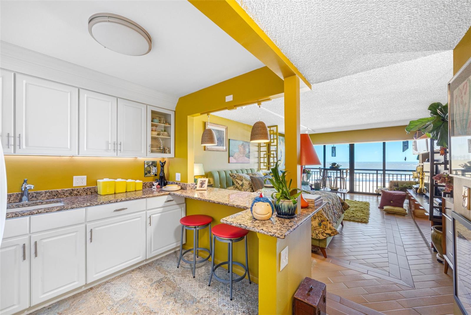 1270 GULF BLVD #905, CLEARWATER BEACH, FL, 33767