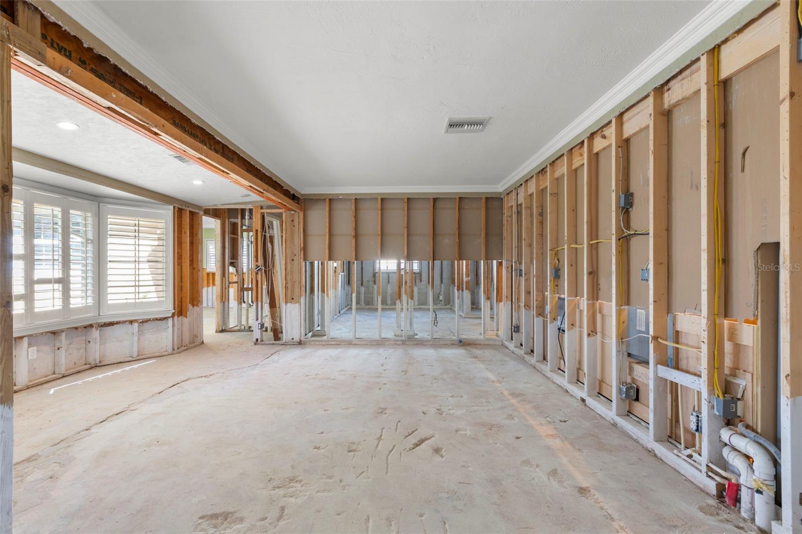 1467 54TH AVE NE, ST PETERSBURG, FL, 33703