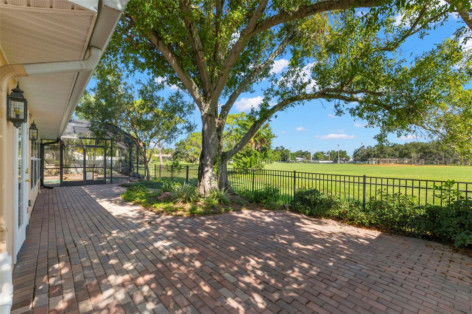 1467 54TH AVE NE, ST PETERSBURG, FL, 33703