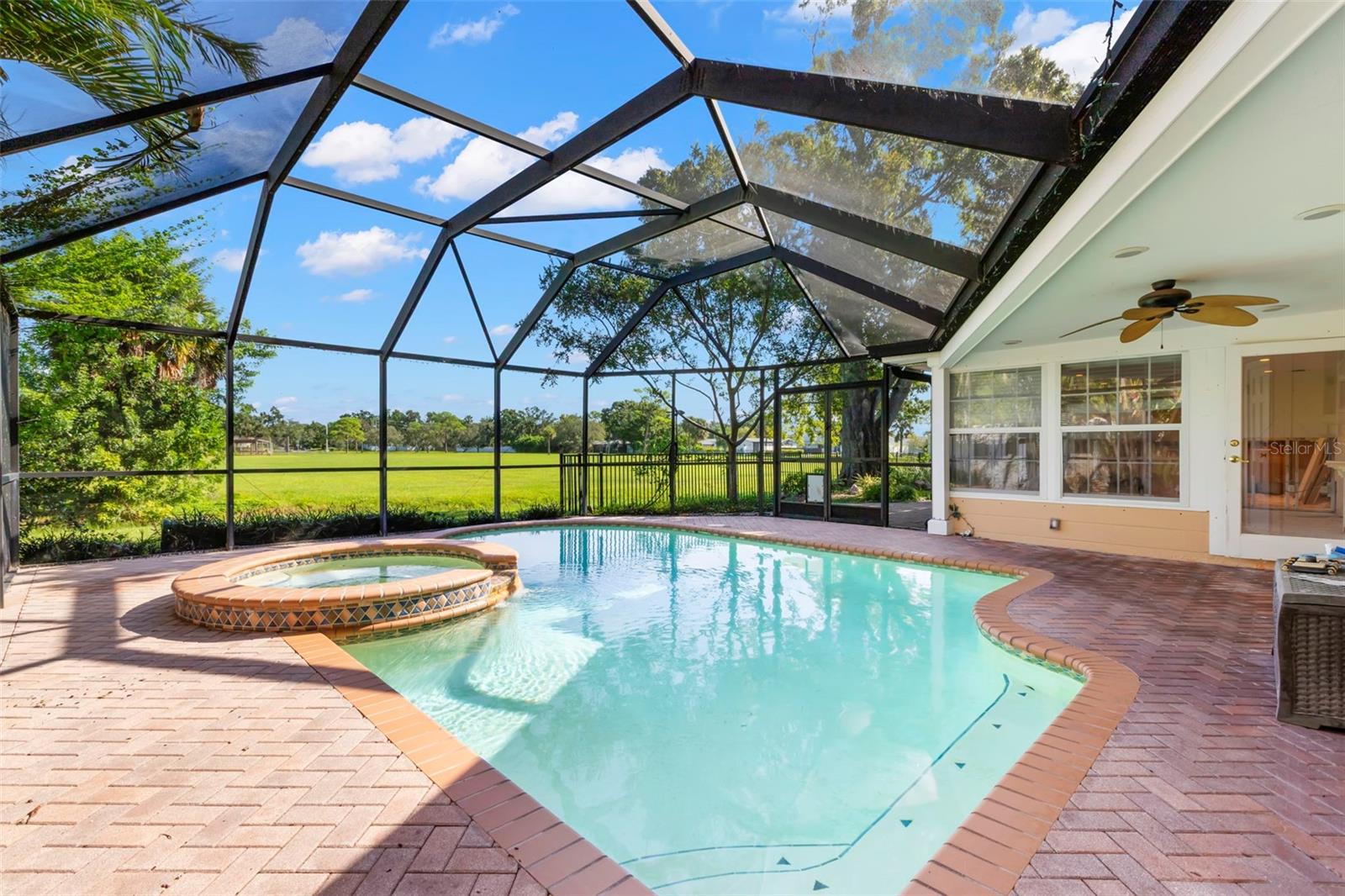 1467 54TH AVE NE, ST PETERSBURG, FL, 33703