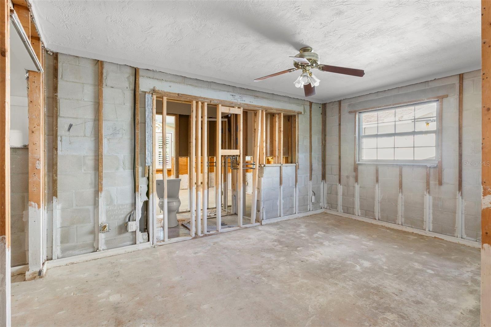 1467 54TH AVE NE, ST PETERSBURG, FL, 33703