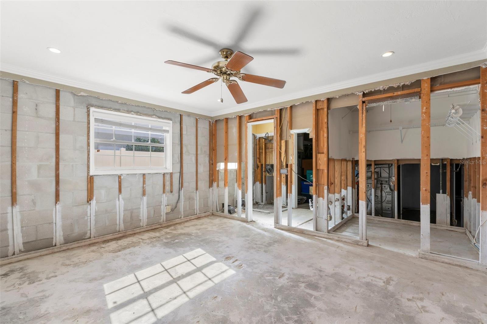 1467 54TH AVE NE, ST PETERSBURG, FL, 33703