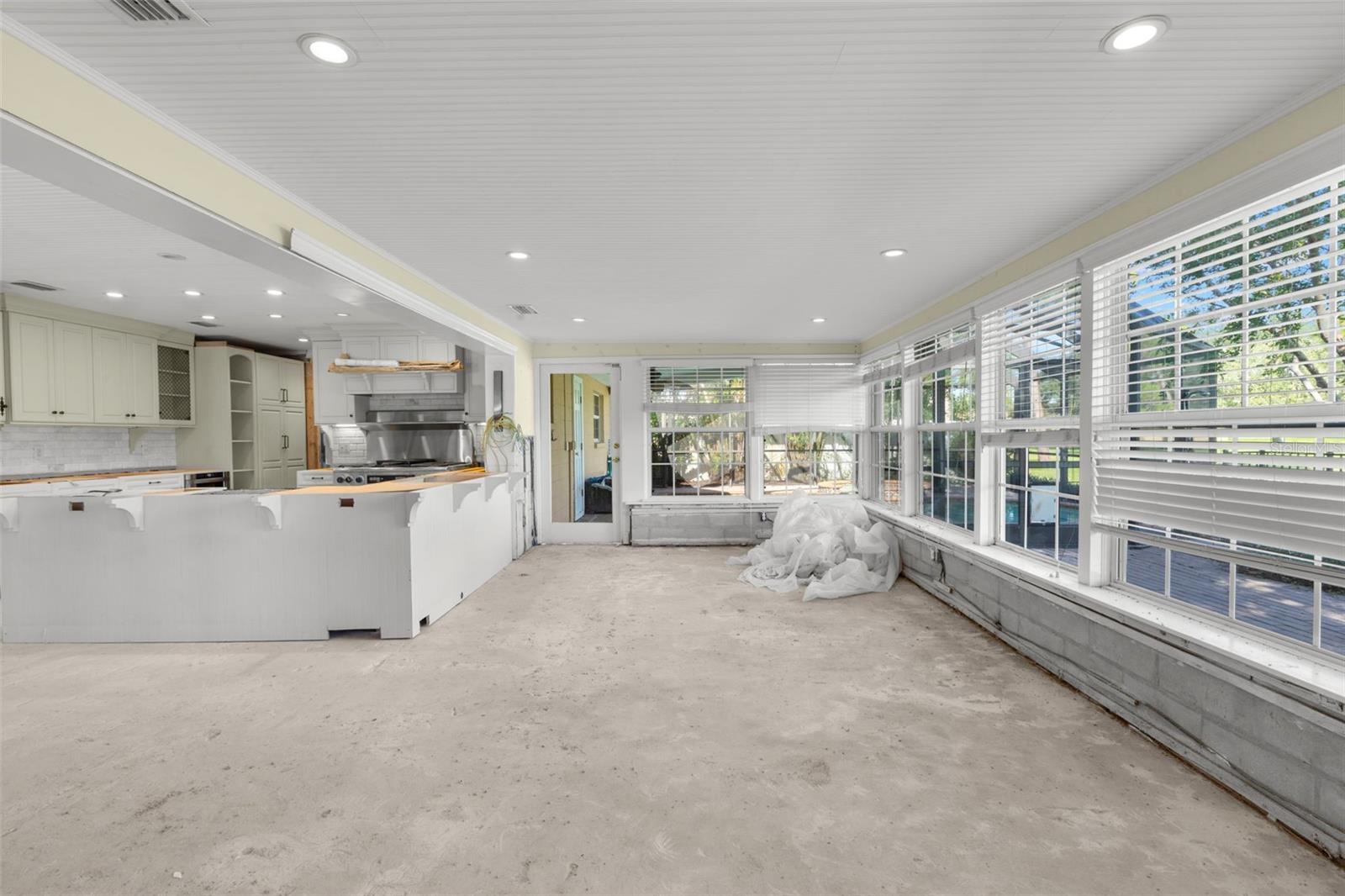 1467 54TH AVE NE, ST PETERSBURG, FL, 33703