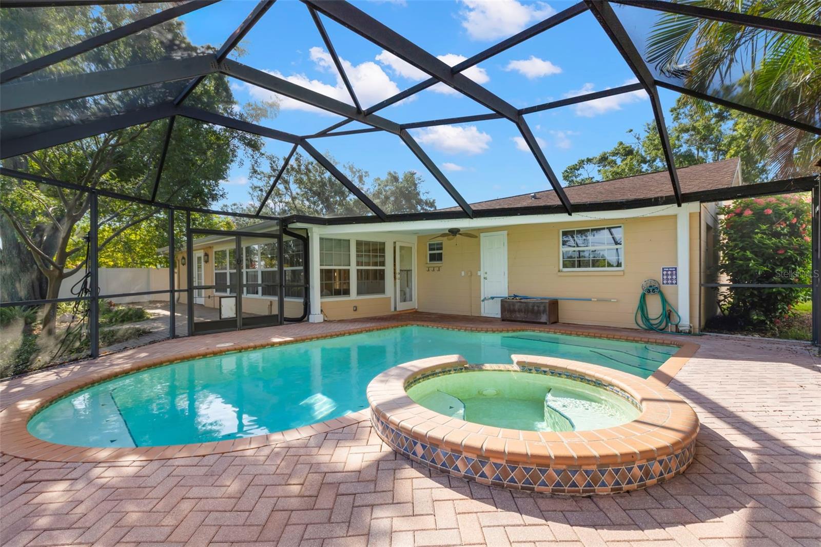 1467 54TH AVE NE, ST PETERSBURG, FL, 33703