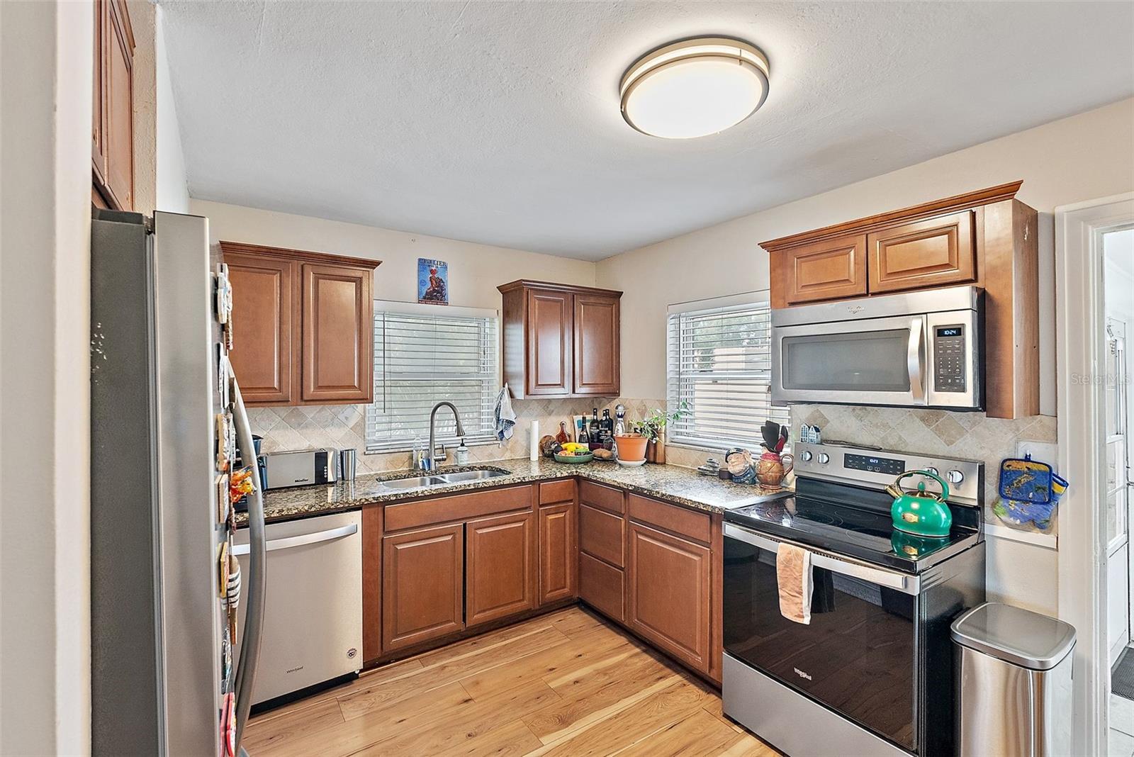 918 27TH ST N, ST PETERSBURG, FL, 33713