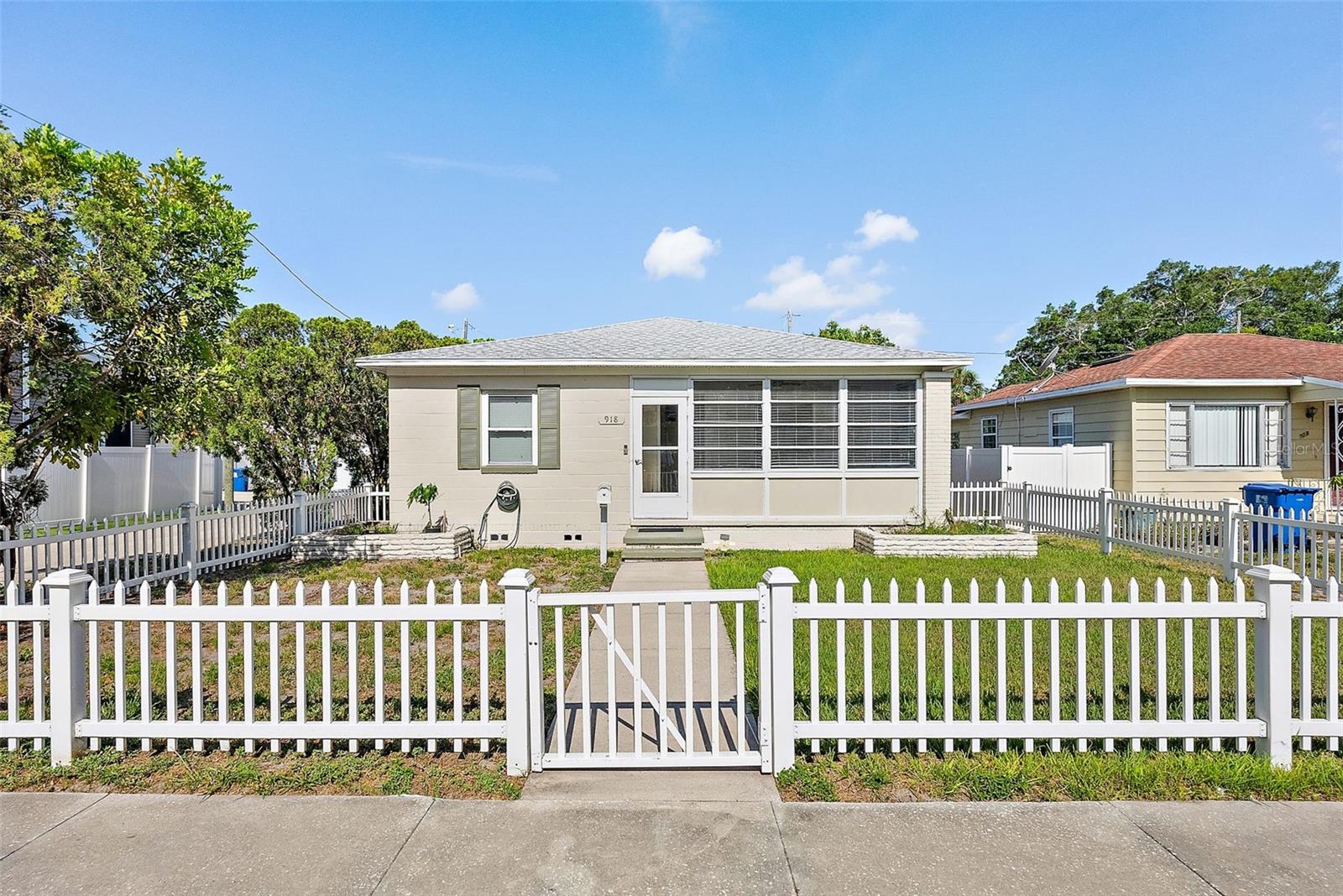 918 27TH ST N, ST PETERSBURG, FL, 33713