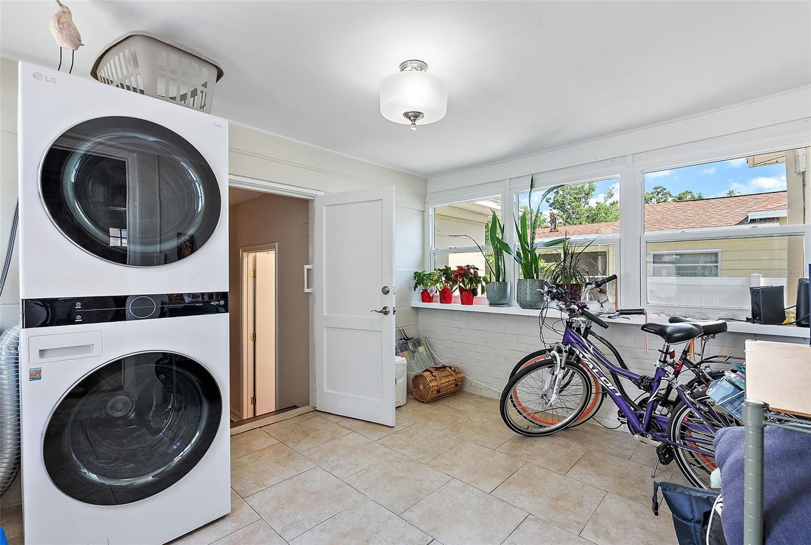 918 27TH ST N, ST PETERSBURG, FL, 33713