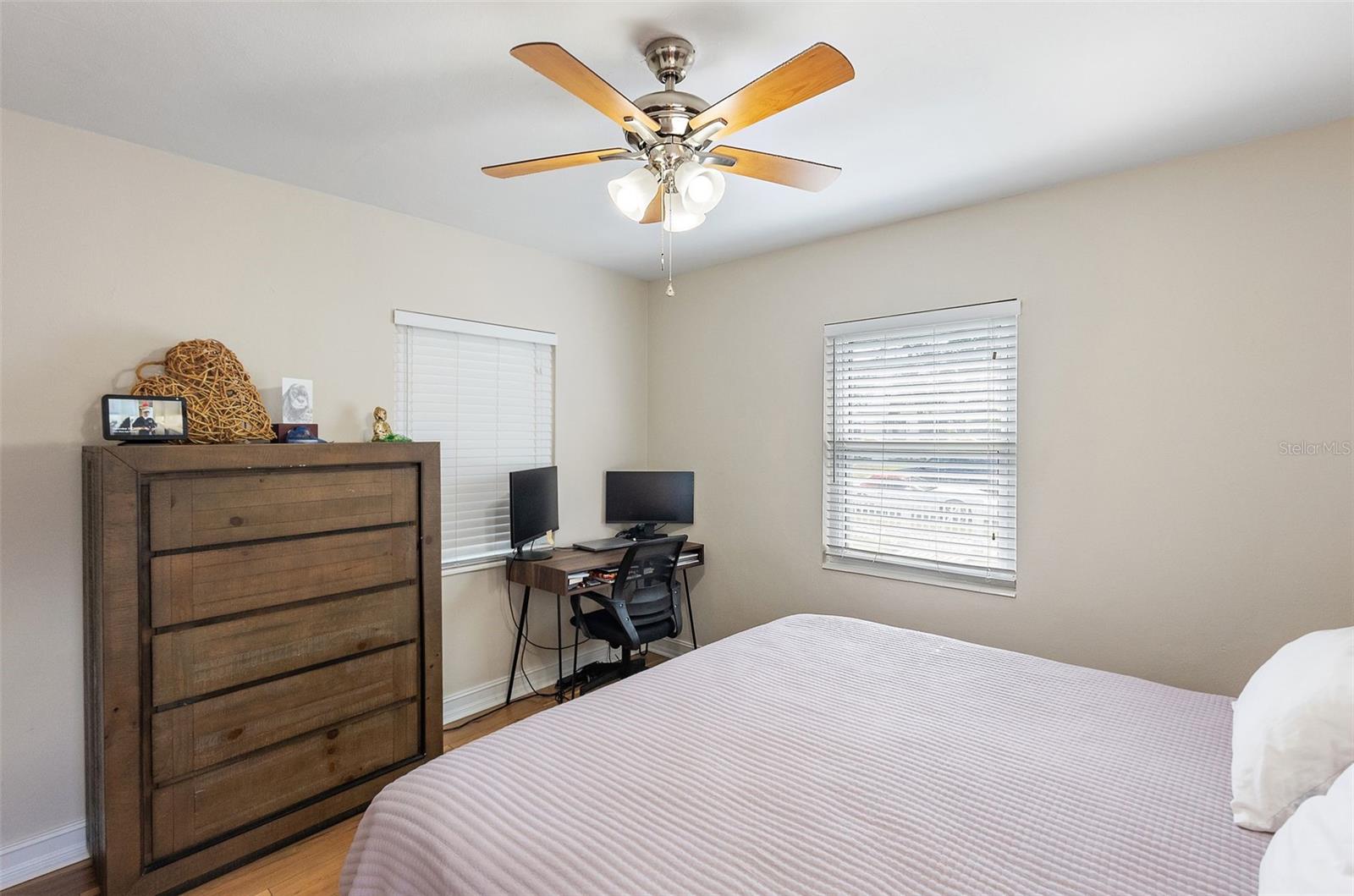 918 27TH ST N, ST PETERSBURG, FL, 33713