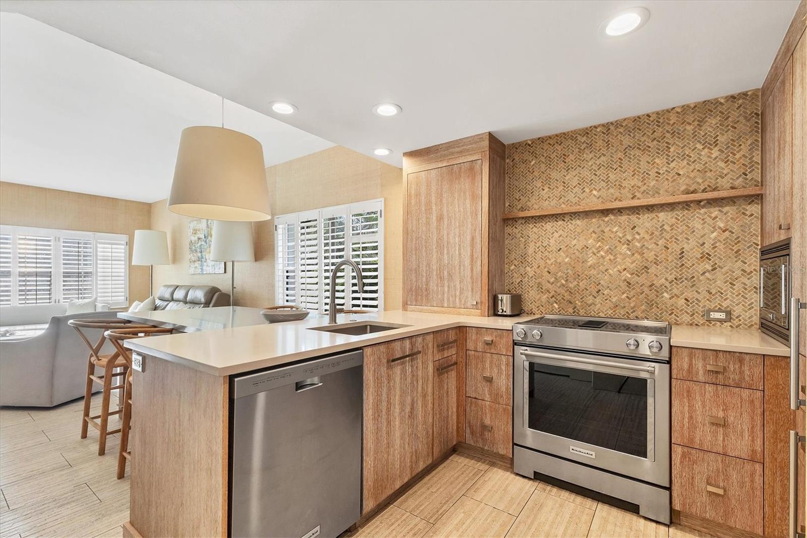 3401 54TH DR W #201, BRADENTON, FL, 34210