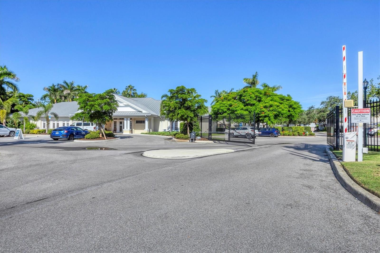 3401 54TH DR W #201, BRADENTON, FL, 34210