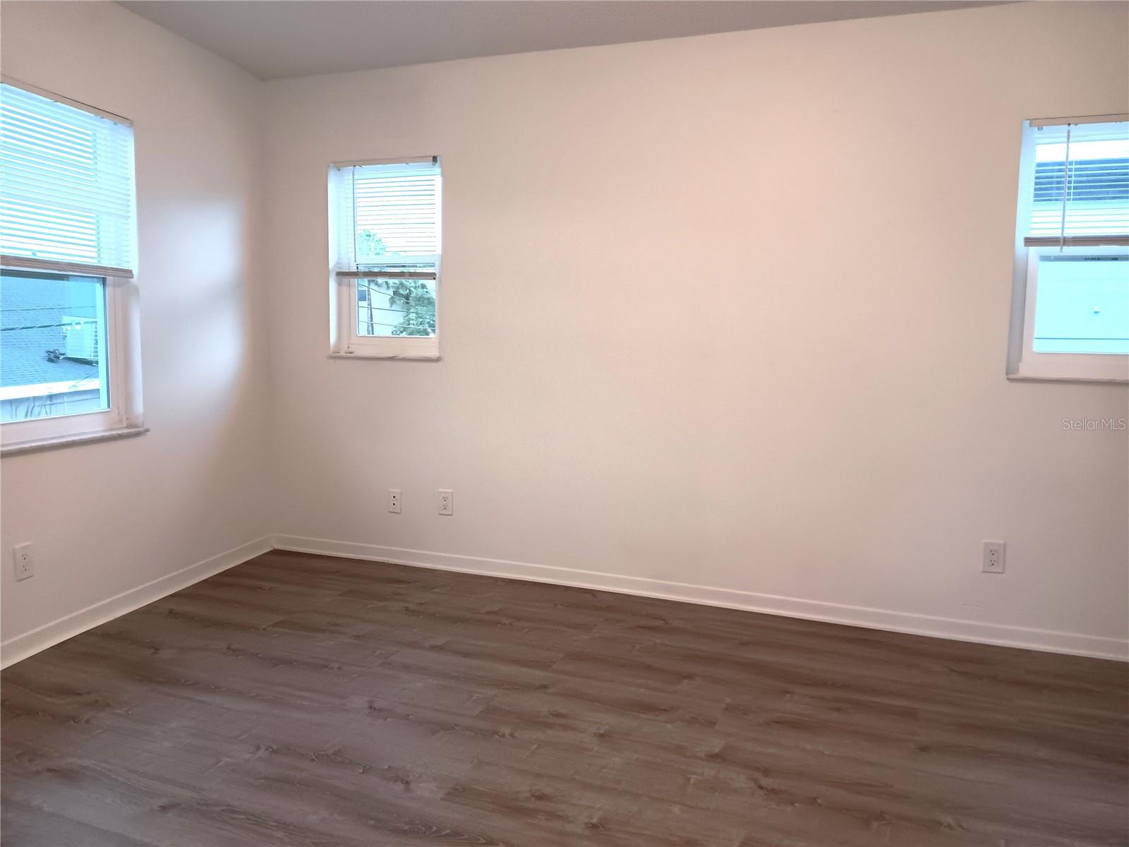 116 SW JEFFERSON CIR N #11, ST PETERSBURG, FL, 33703