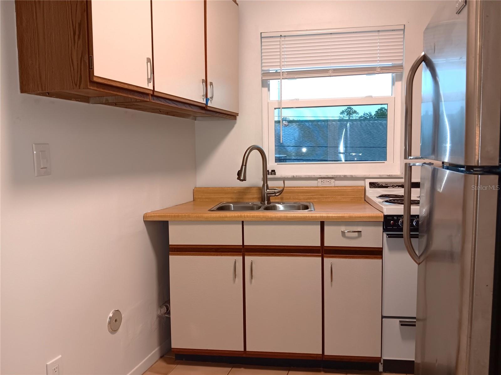 116 SW JEFFERSON CIR N #11, ST PETERSBURG, FL, 33703