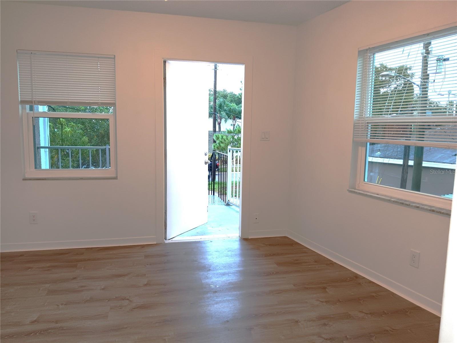 116 SW JEFFERSON CIR N #11, ST PETERSBURG, FL, 33703