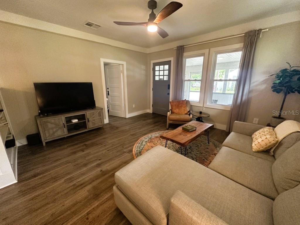 115 W PLYMOUTH ST, TAMPA, FL, 33603