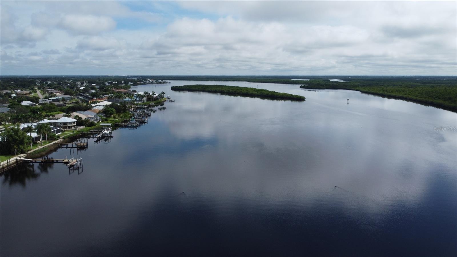 3690 PEACE RIVER DR, PUNTA GORDA, FL, 33983