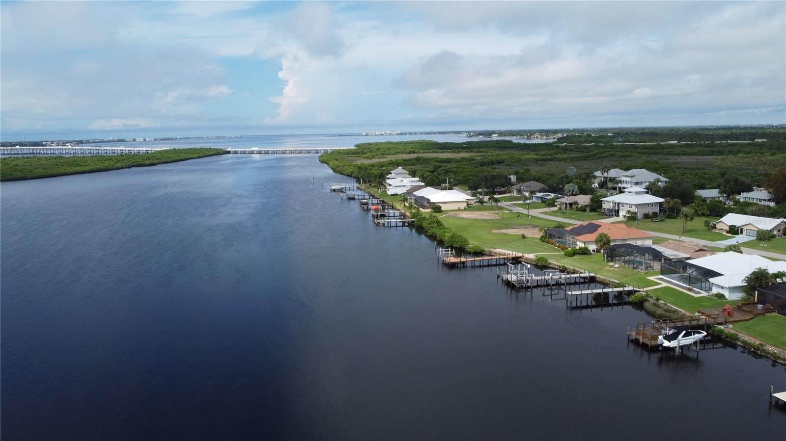 3690 PEACE RIVER DR, PUNTA GORDA, FL, 33983