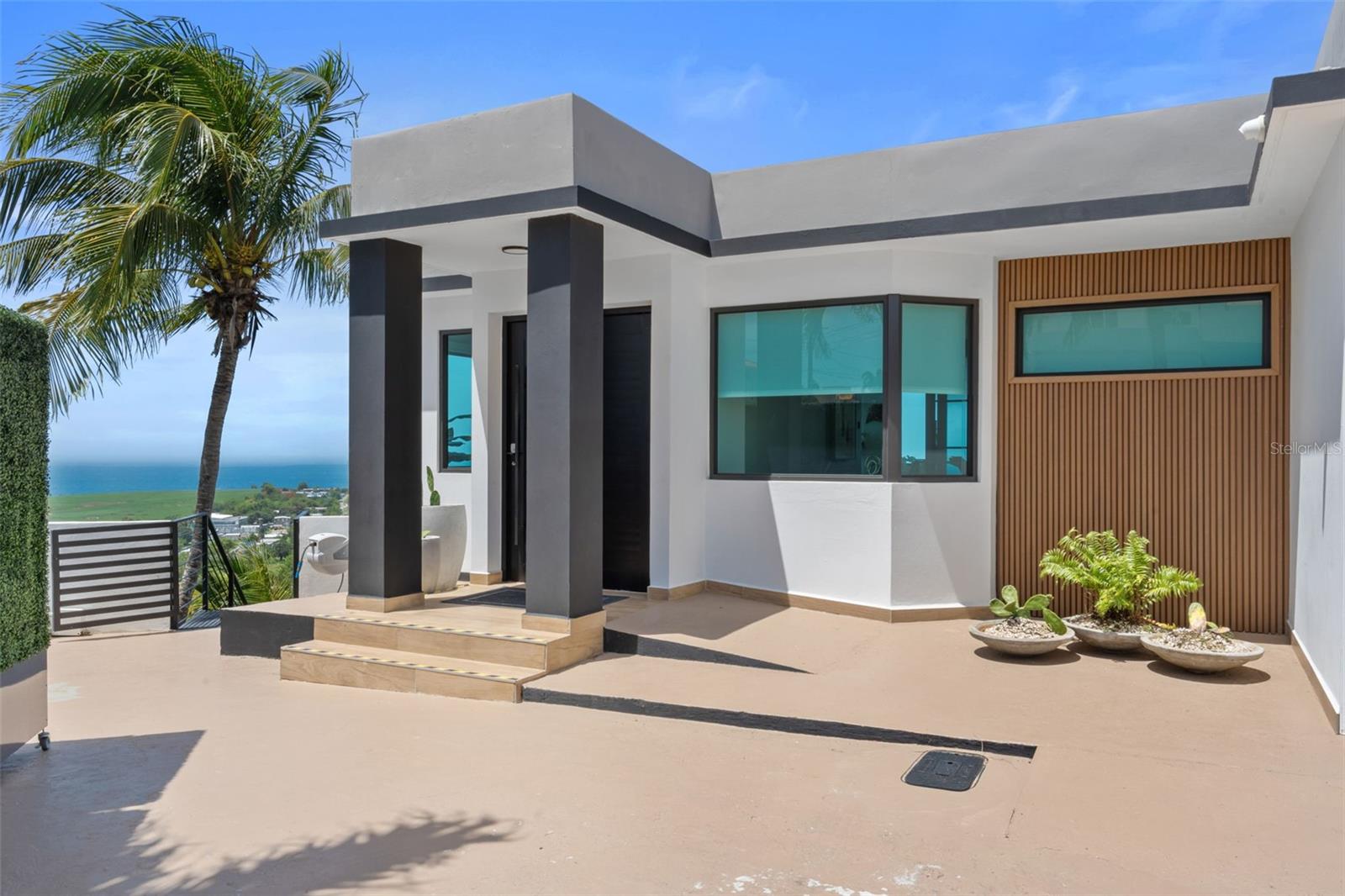 PR9115934 Property Photo