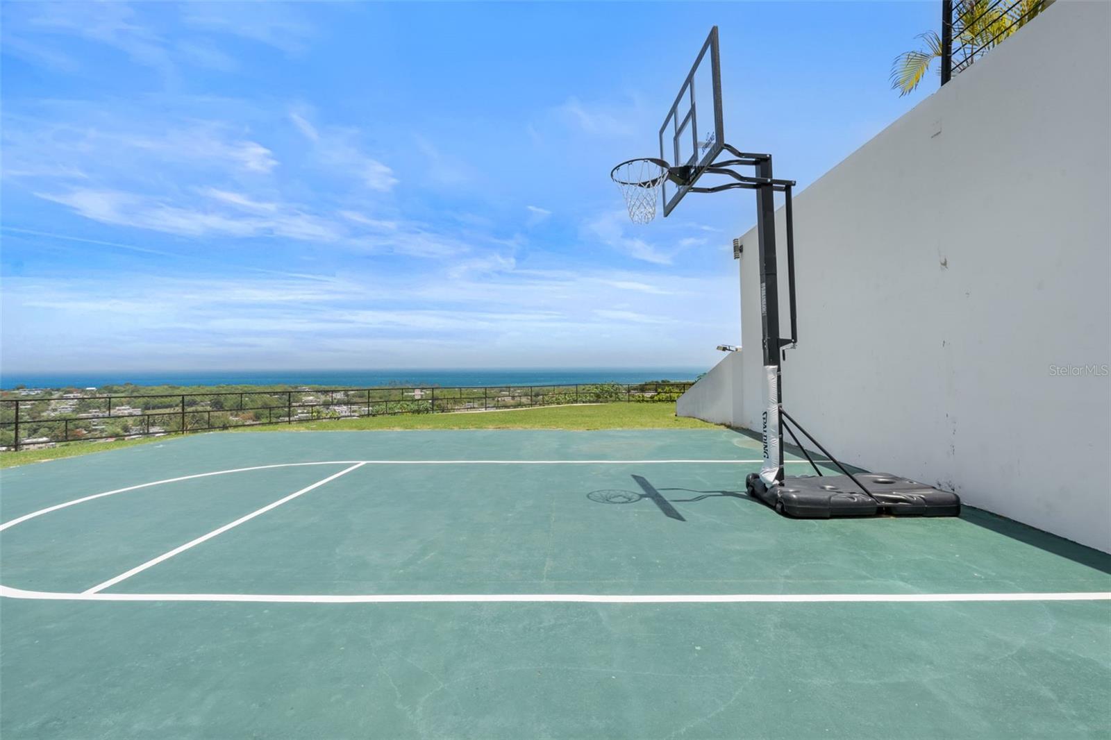 PR9115934 Property Photo