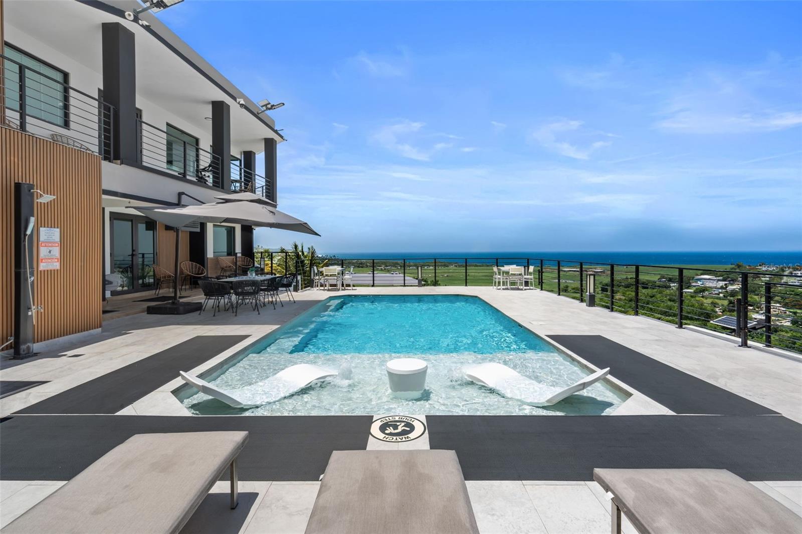 PR9115934 Property Photo