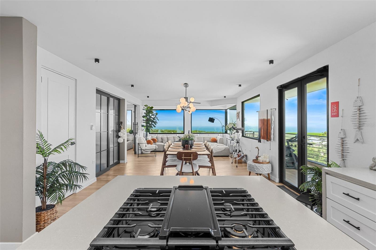 PR9115934 Property Photo