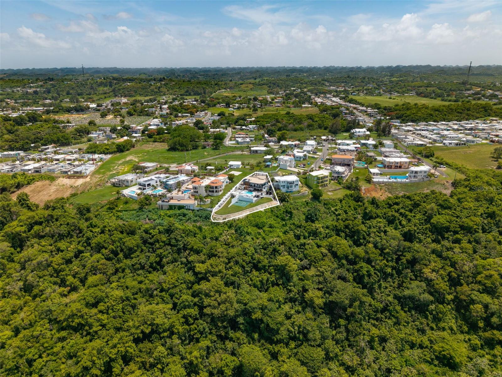 PR9115934 Property Photo