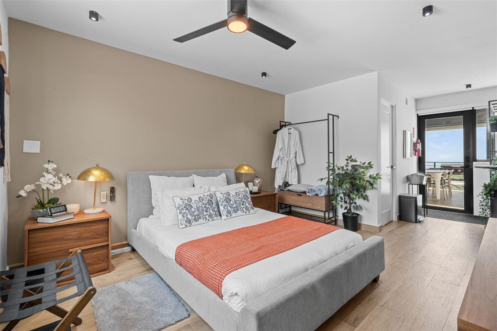 PR9115934 Property Photo