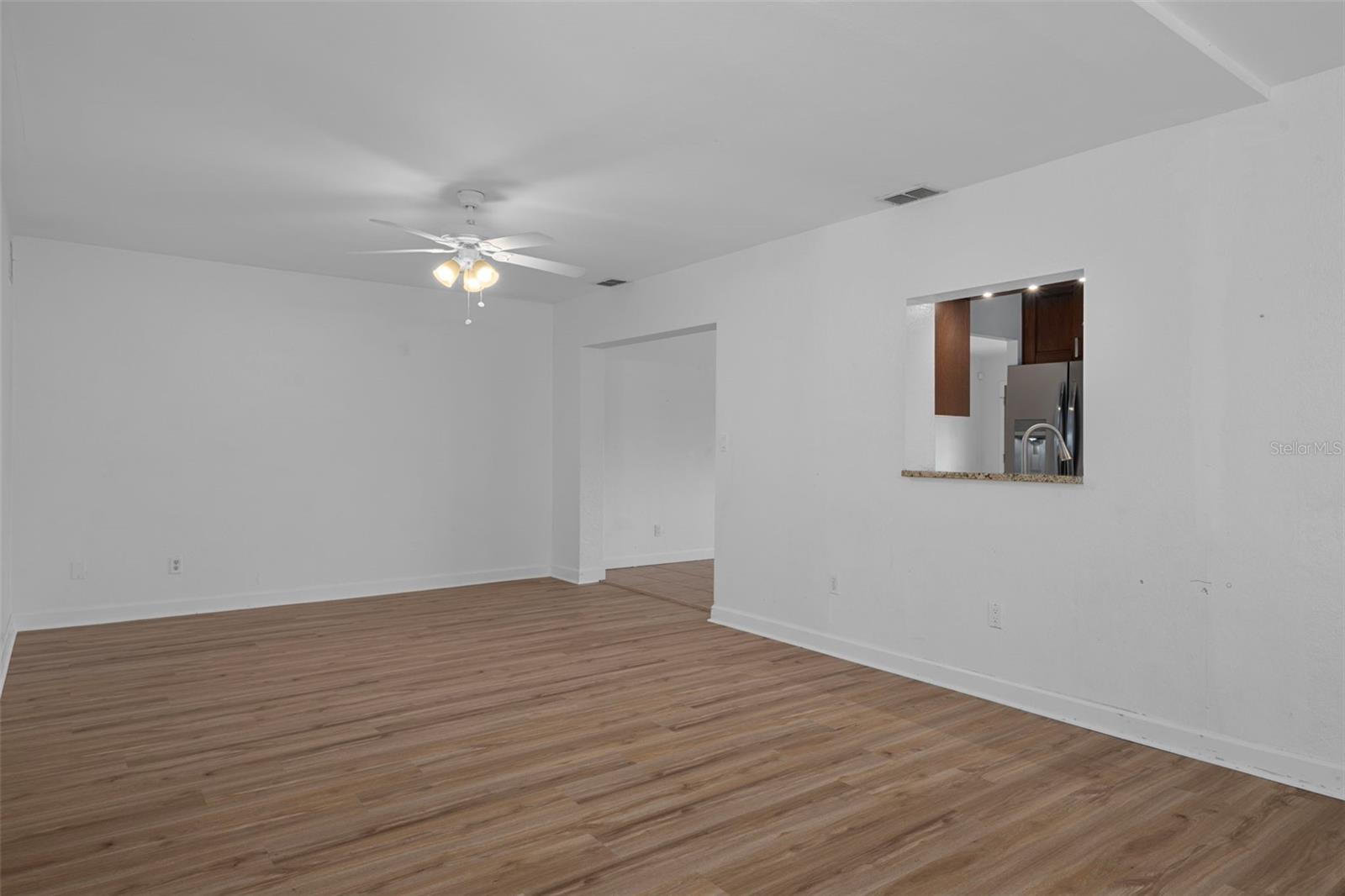 1563 EDEN ISLE BLVD NE, ST PETERSBURG, FL, 33704