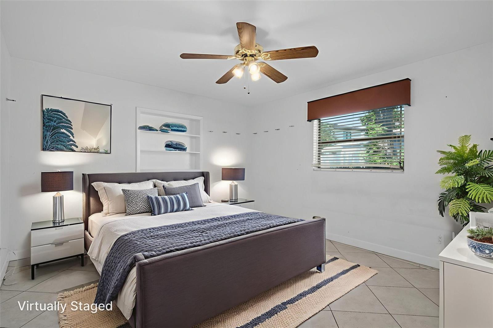 1563 EDEN ISLE BLVD NE, ST PETERSBURG, FL, 33704