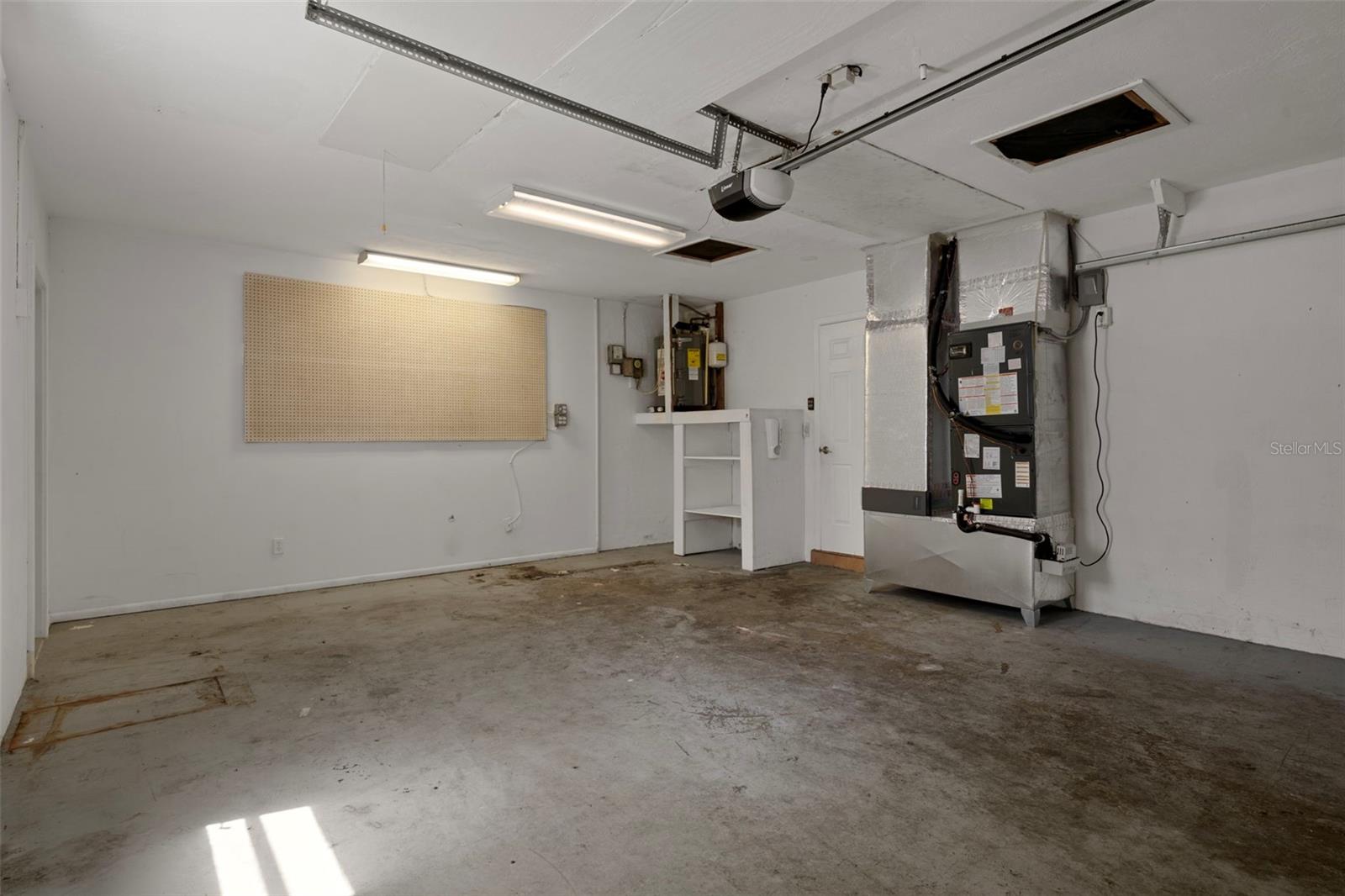 1563 EDEN ISLE BLVD NE, ST PETERSBURG, FL, 33704