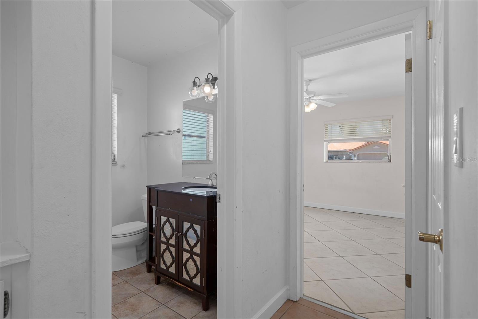 1563 EDEN ISLE BLVD NE, ST PETERSBURG, FL, 33704