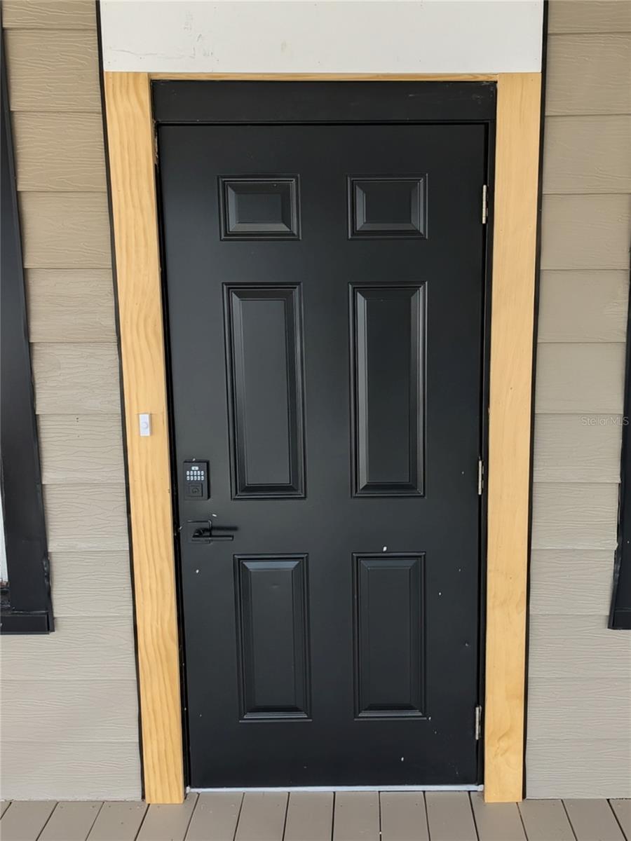 1014 E LAKE AVE, TAMPA, FL, 33605