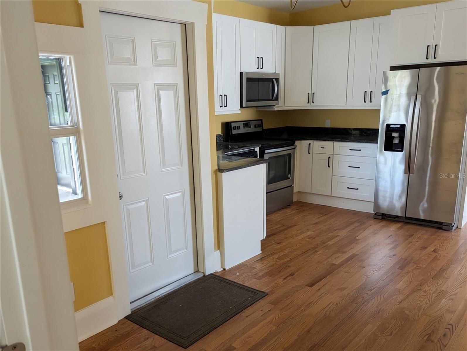 1014 E LAKE AVE, TAMPA, FL, 33605