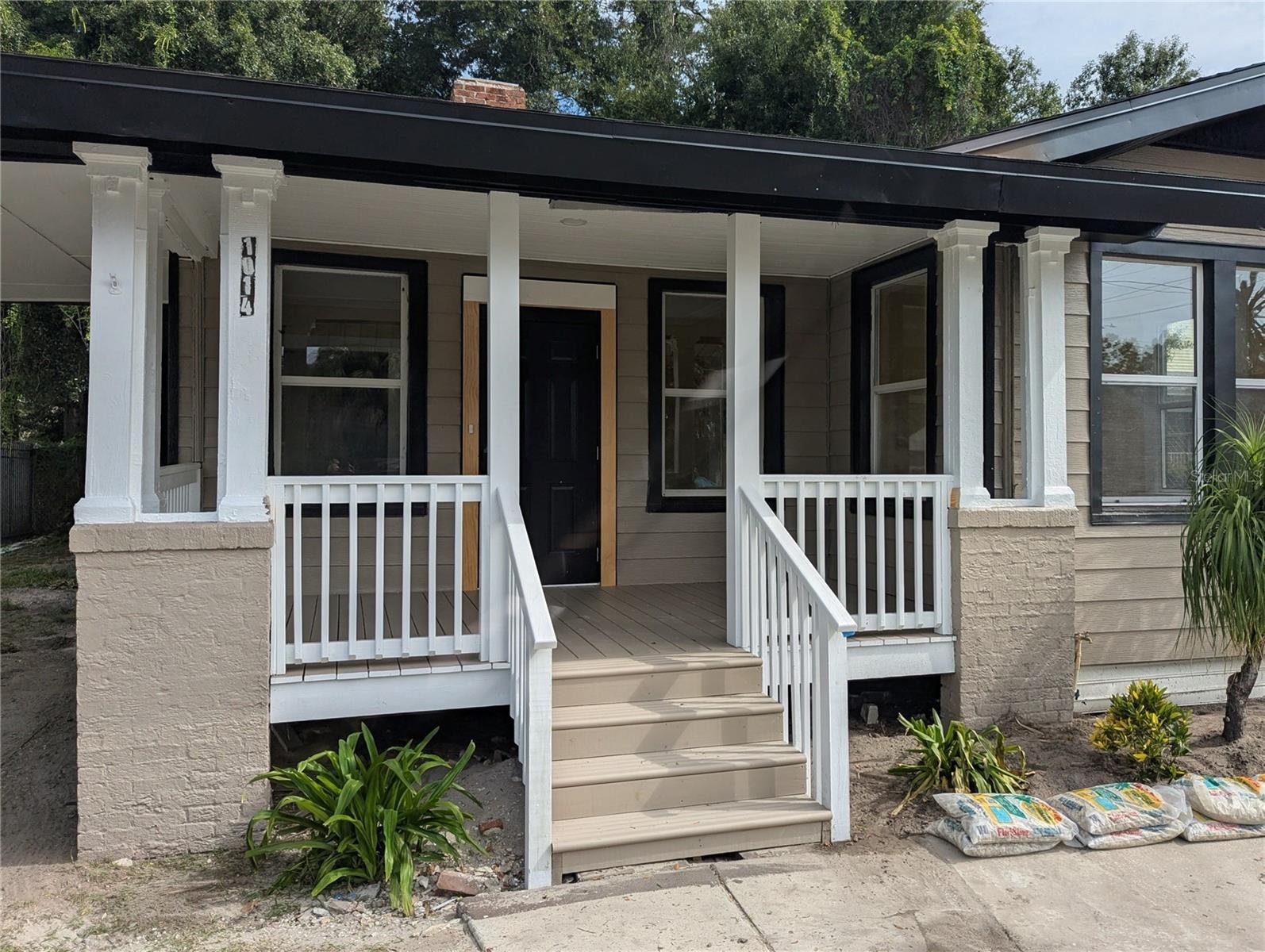 1014 E LAKE AVE, TAMPA, FL, 33605