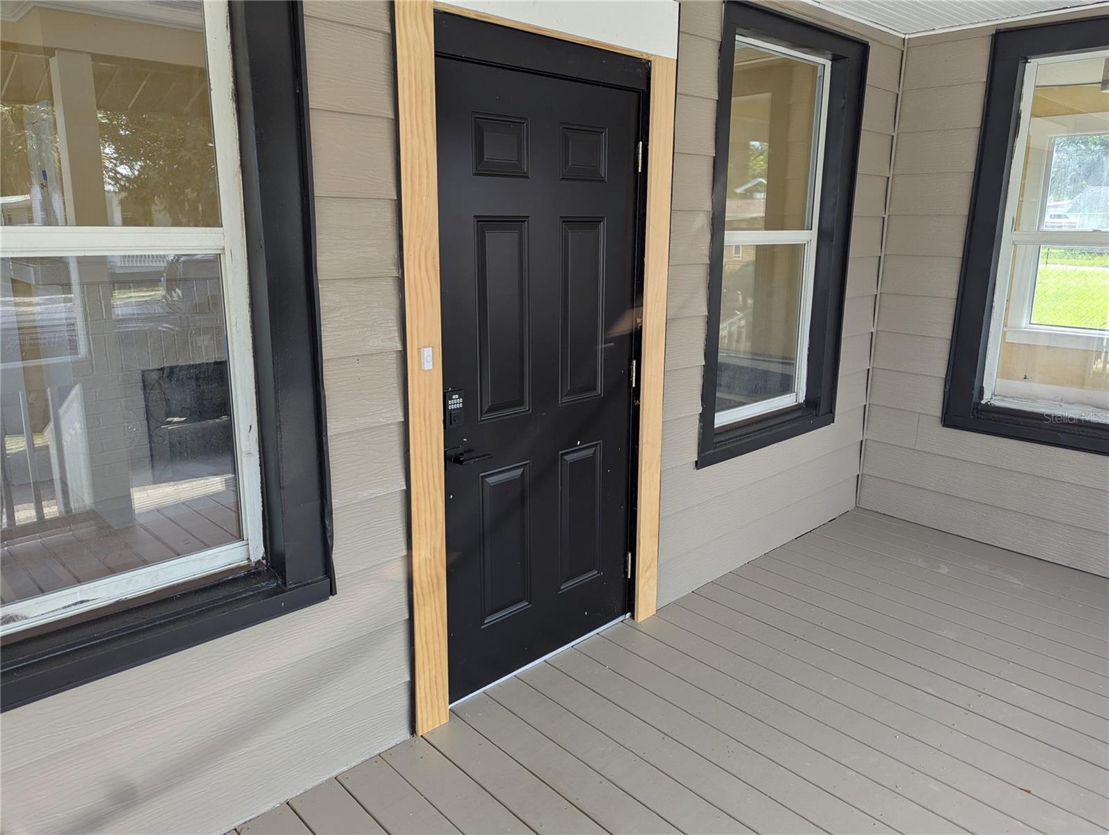 1014 E LAKE AVE, TAMPA, FL, 33605