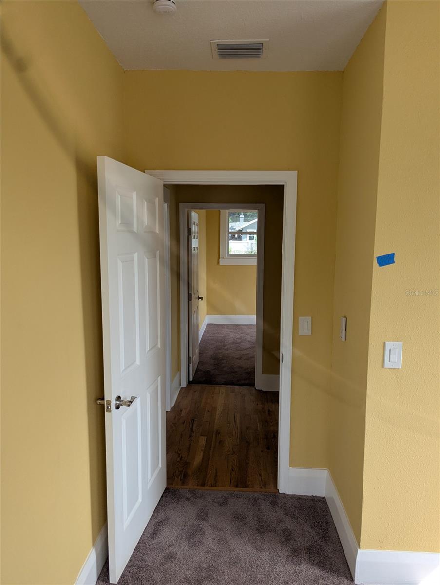 1014 E LAKE AVE, TAMPA, FL, 33605