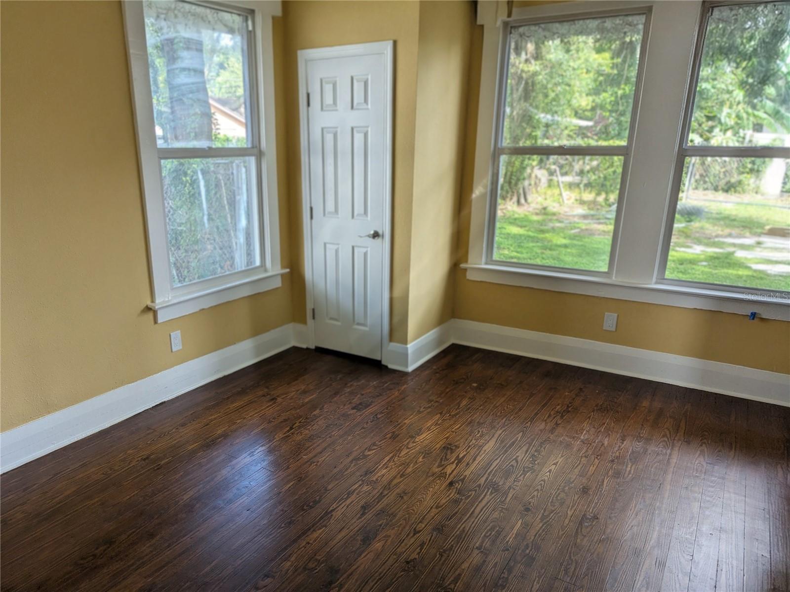 1014 E LAKE AVE, TAMPA, FL, 33605