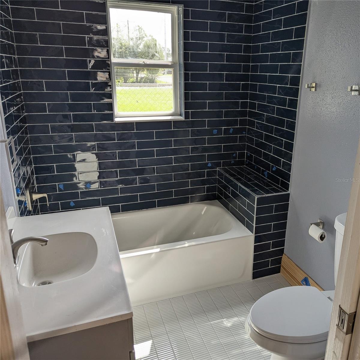 1014 E LAKE AVE, TAMPA, FL, 33605