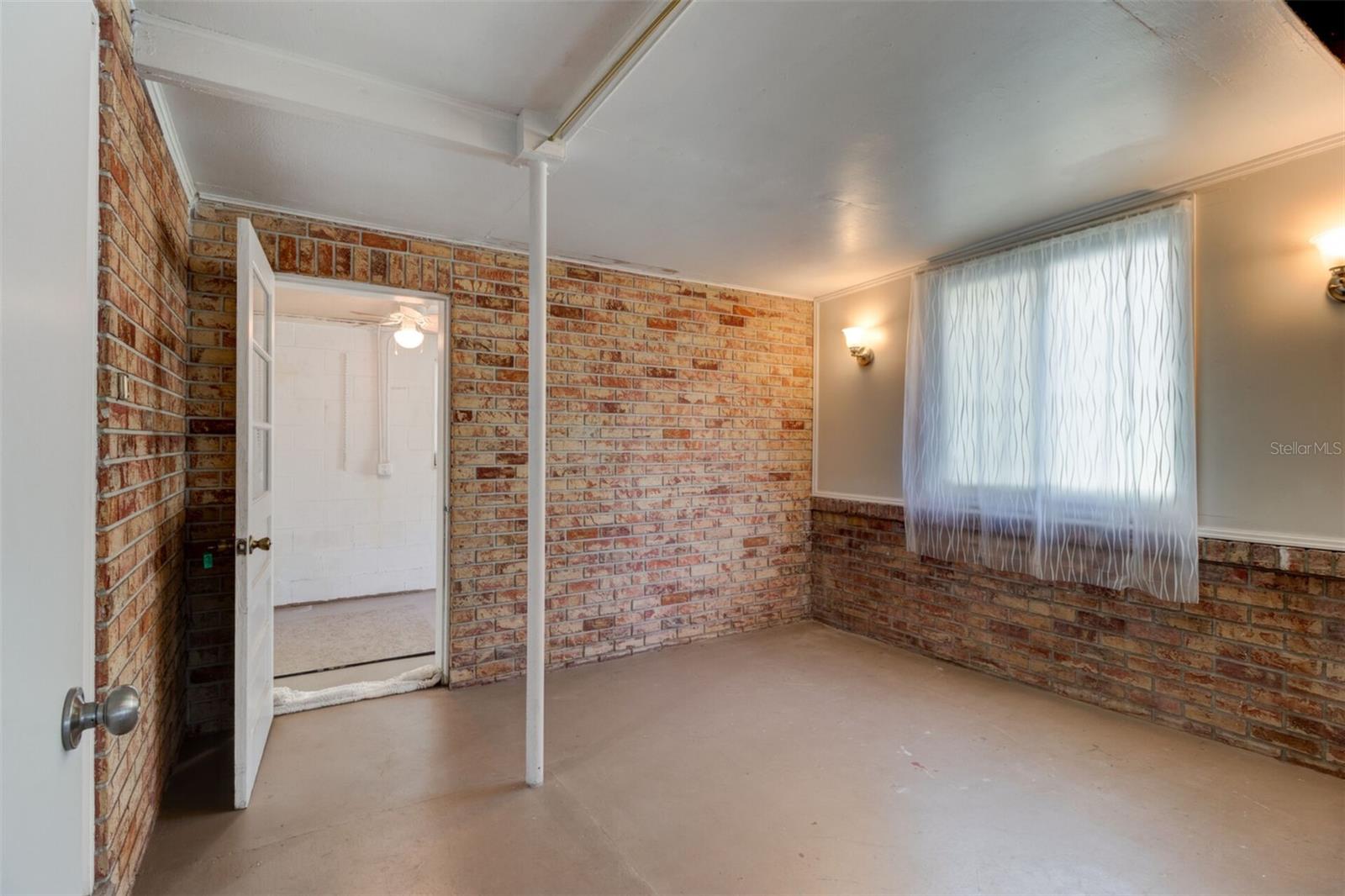 738 N SANS SOUCI AVE, DELAND, FL, 32720