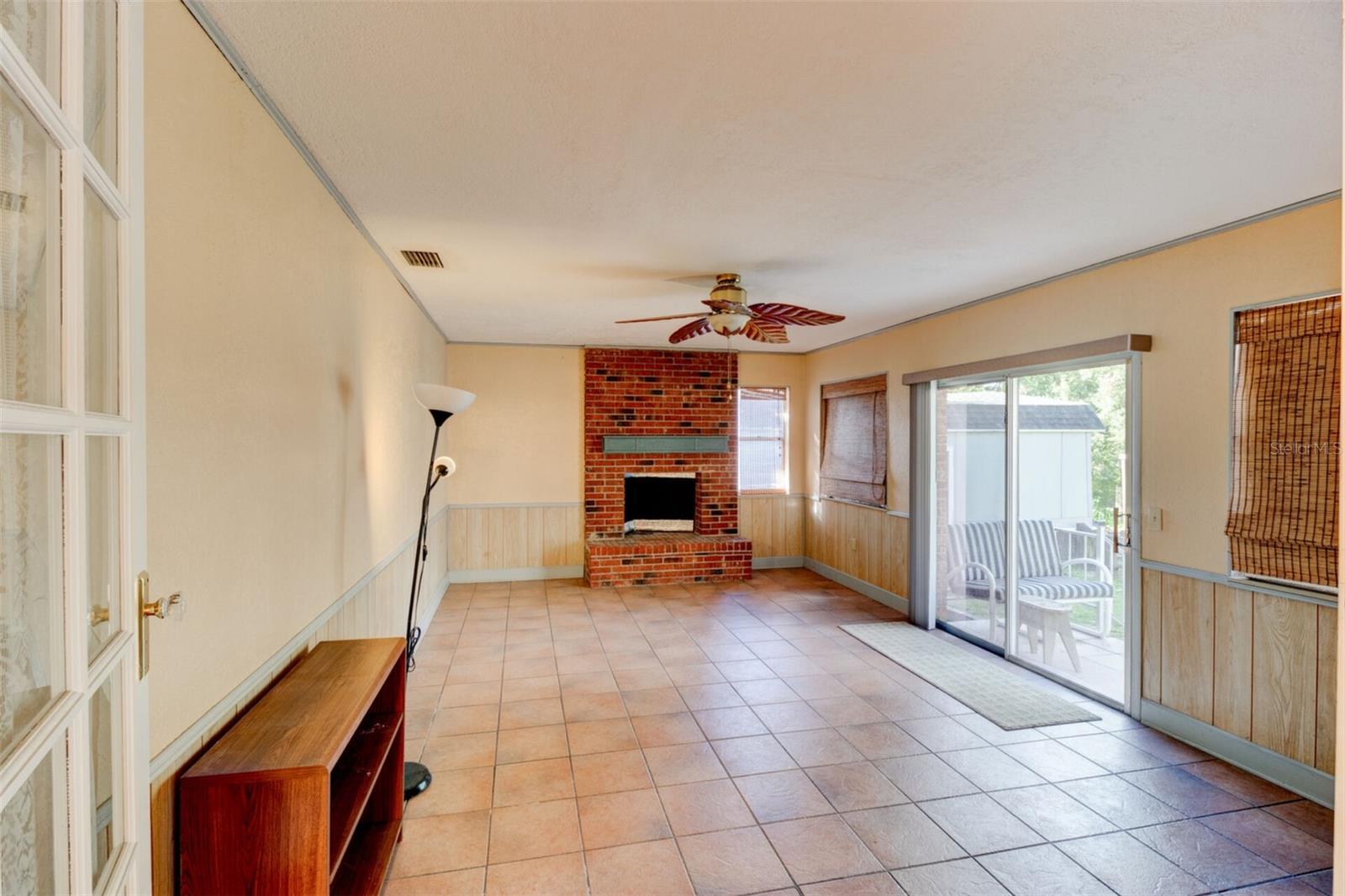 738 N SANS SOUCI AVE, DELAND, FL, 32720