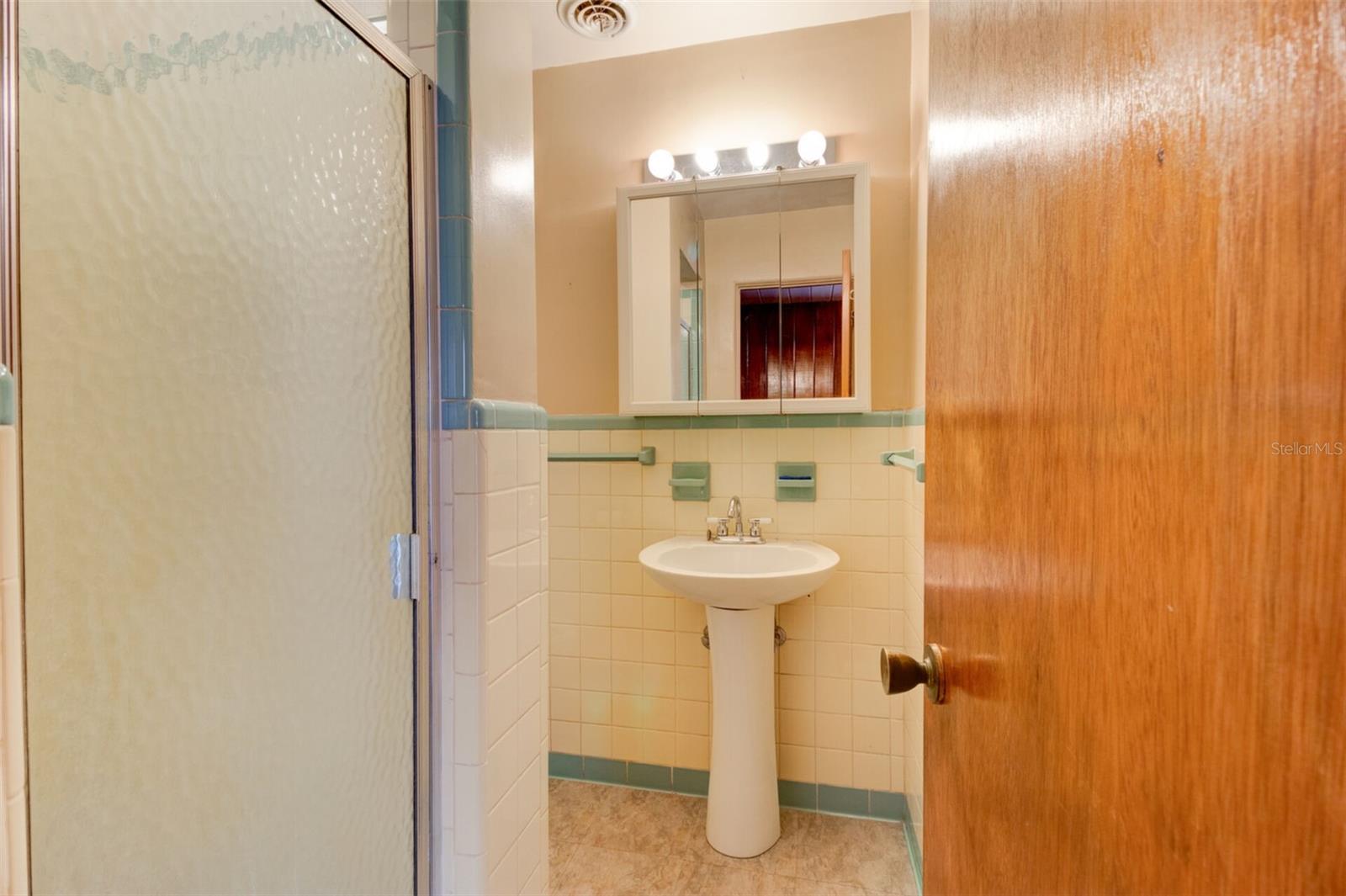 738 N SANS SOUCI AVE, DELAND, FL, 32720