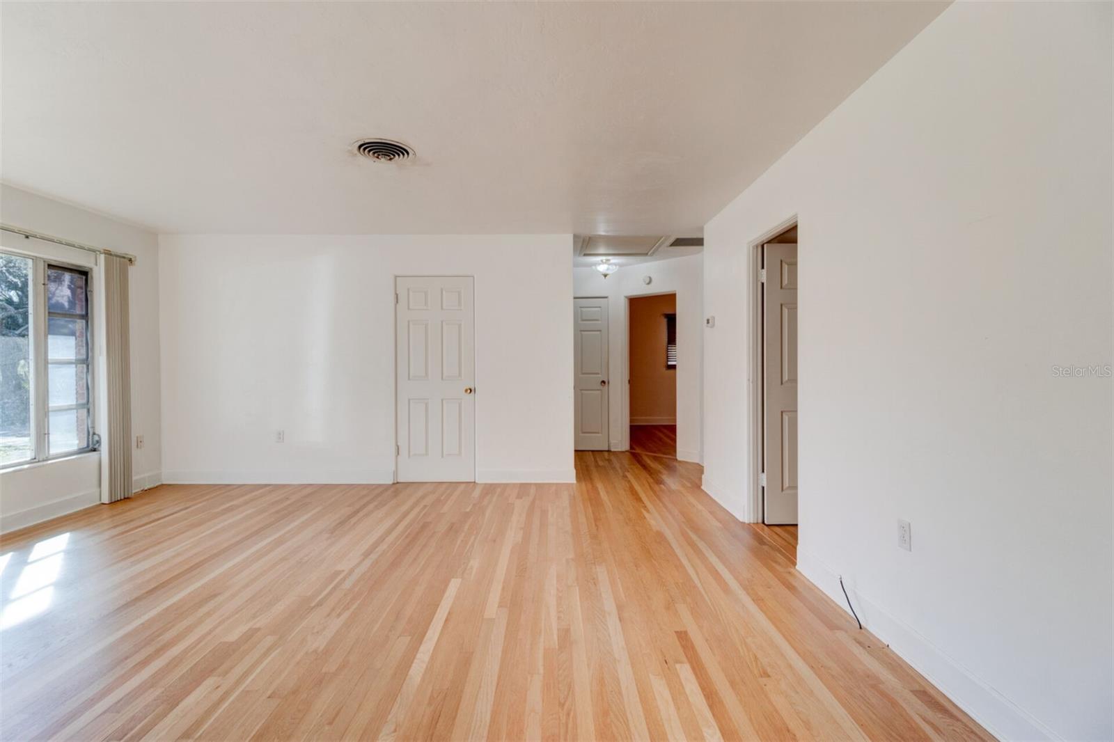 738 N SANS SOUCI AVE, DELAND, FL, 32720