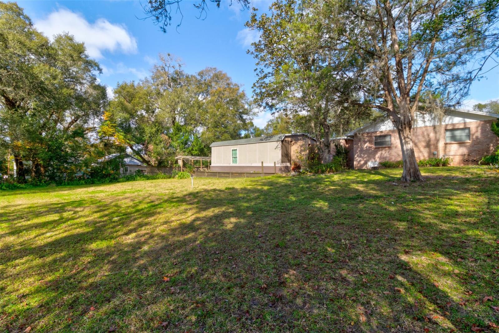 738 N SANS SOUCI AVE, DELAND, FL, 32720