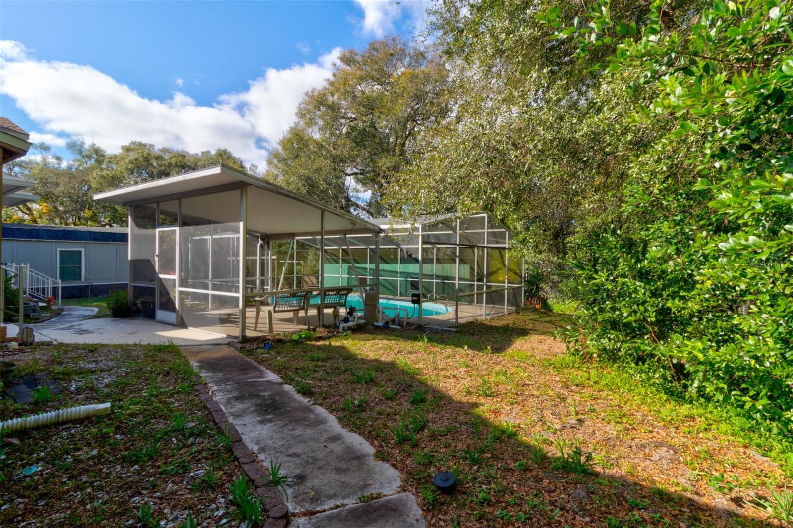 738 N SANS SOUCI AVE, DELAND, FL, 32720